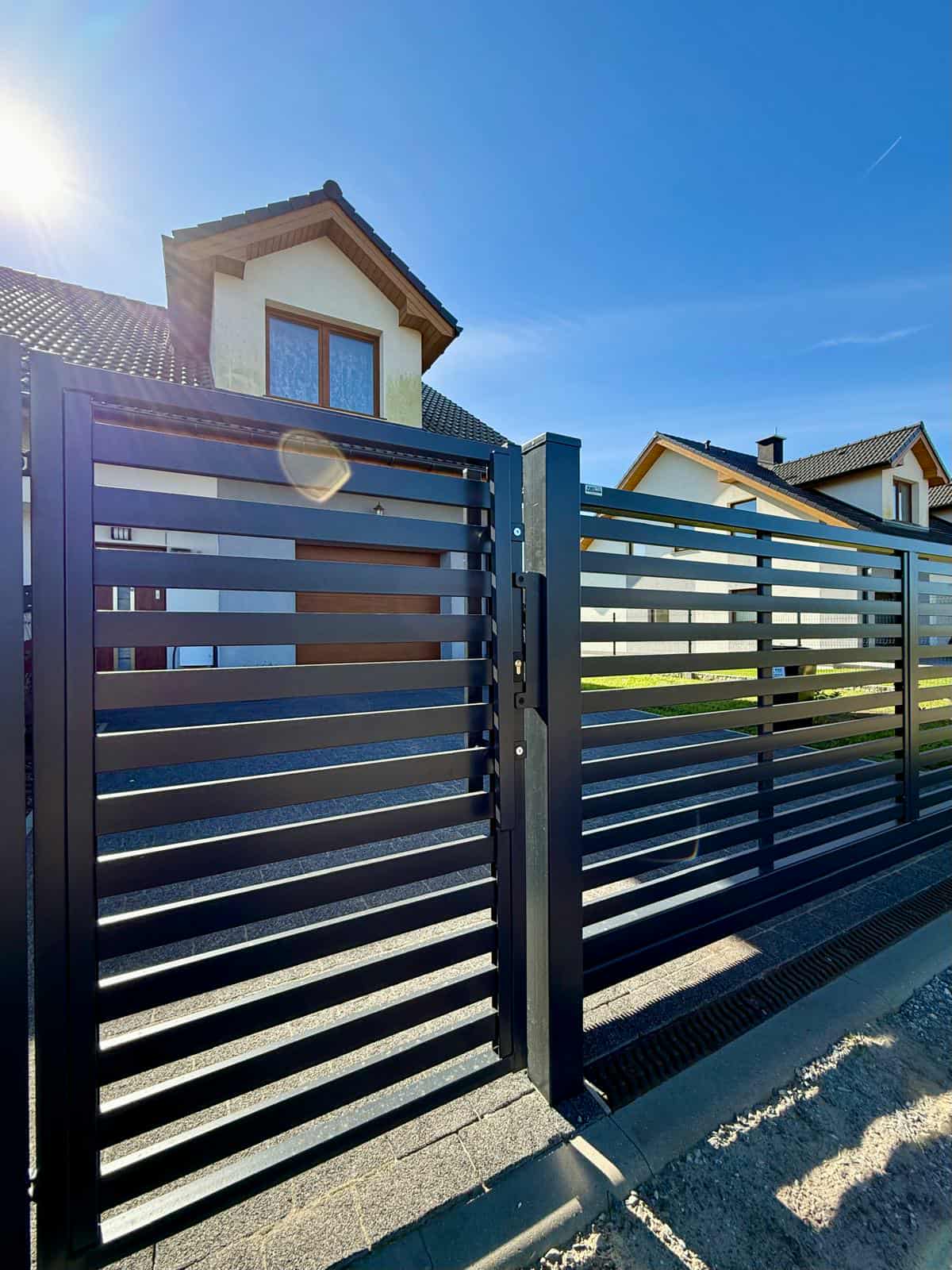 93abdc50-a3af-4e94-a5bf-884f3a6d939d